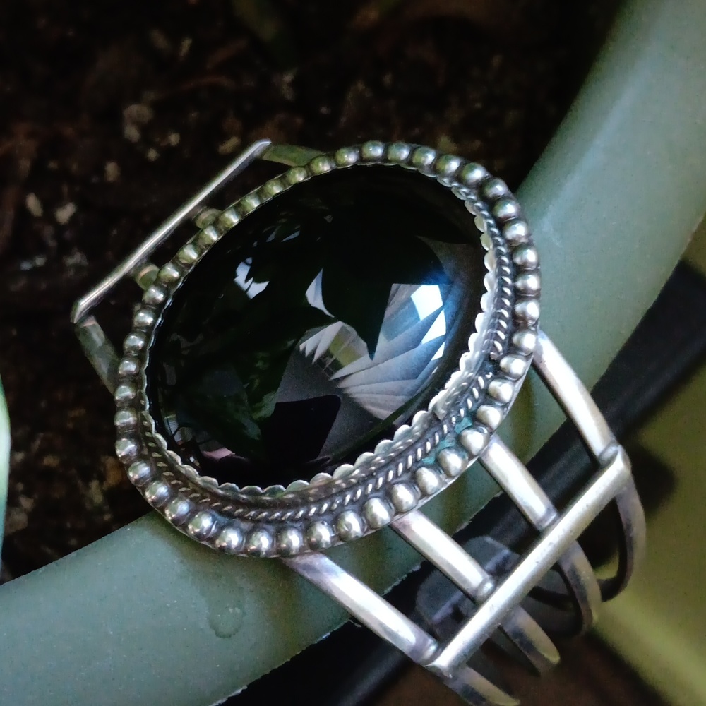 FINAL MARDOWN🎉Sterling silver Onyx cuff